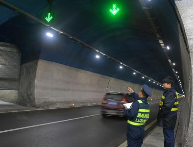 隧道路灯控制检查